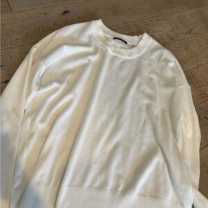tahari crew neck sweater